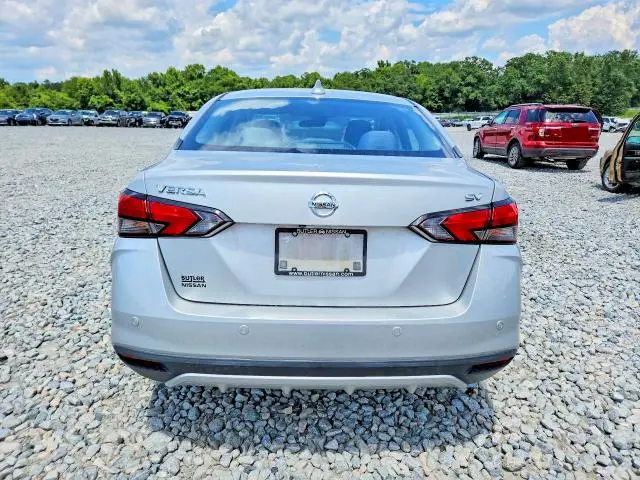 2020 NISSAN VERSA SV  