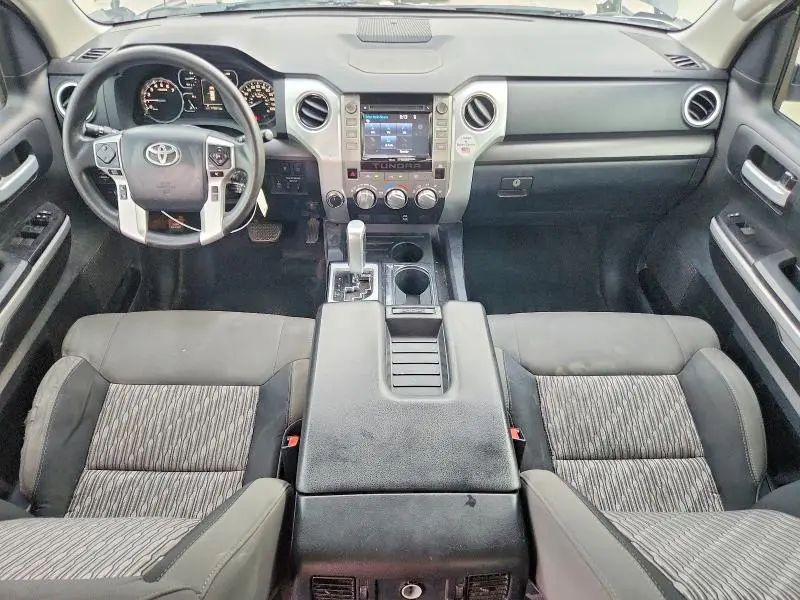 2018 TOYOTA TUNDRA CREWMAX SR5  