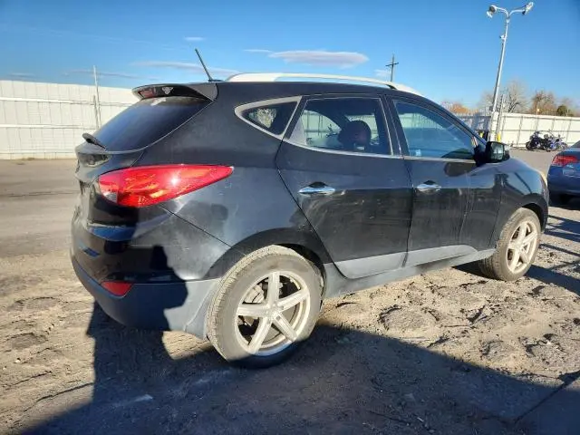 2011 HYUNDAI TUCSON GLS  