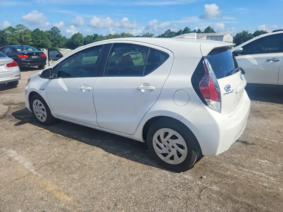 2016 TOYOTA PRIUS C TWO  