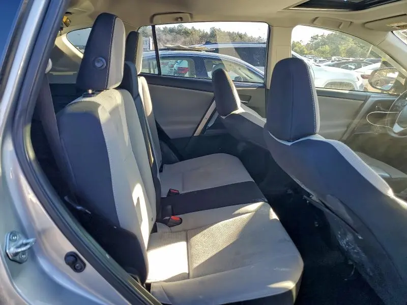 2018 TOYOTA RAV4 XLE  