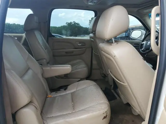 2011 CADILLAC ESCALADE ESV LUXURY  