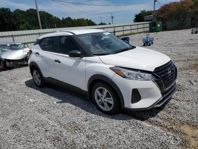 2024 NISSAN KICKS S  