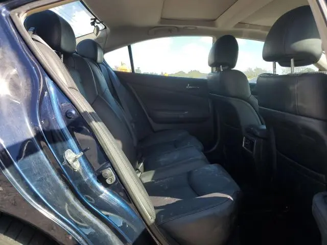 2011 NISSAN MAXIMA S  