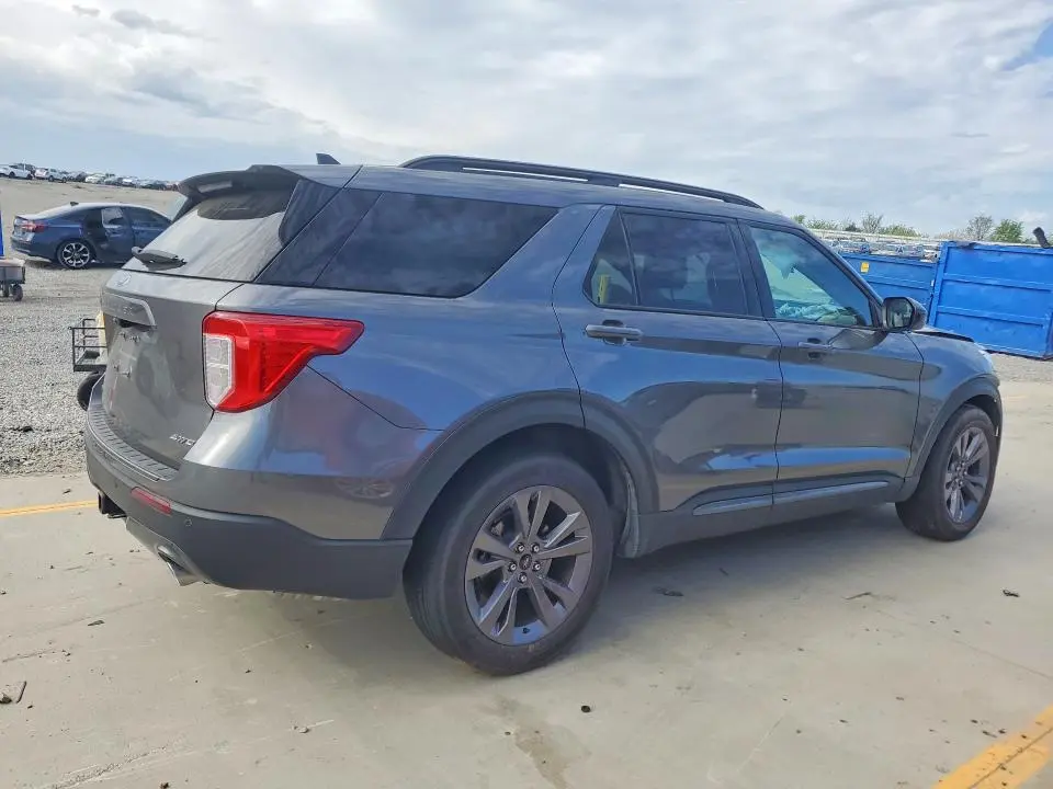 2023 FORD EXPLORER XLT  