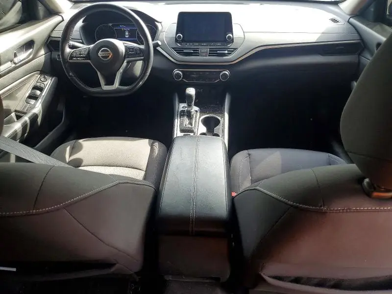2021 NISSAN ALTIMA SV  