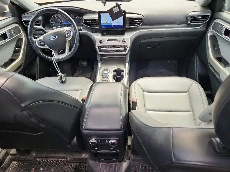 2021 FORD EXPLORER XLT  