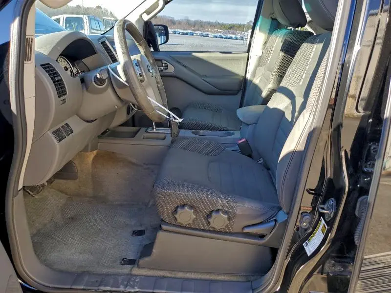 2012 NISSAN FRONTIER S  