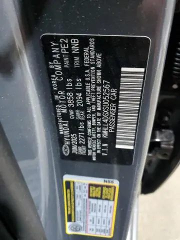 2025 HYUNDAI ELANTRA SE  