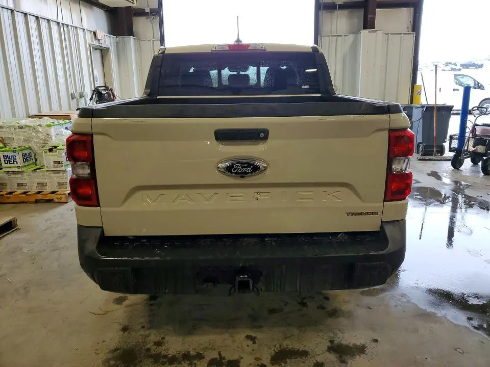 2024 FORD MAVERICK LARIAT TREMOR  