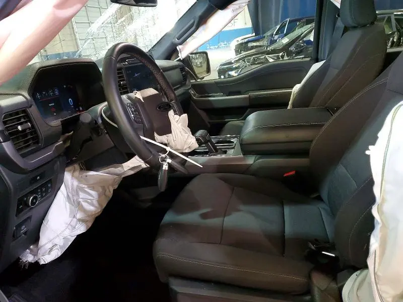 2025 FORD F150 XLT  