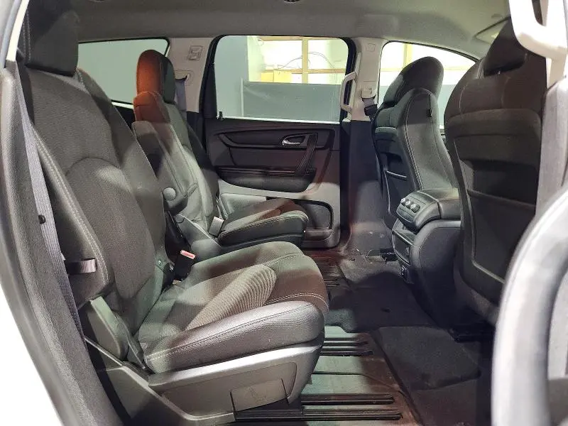 2014 CHEVROLET TRAVERSE LT  