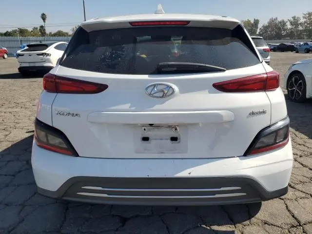 2023 HYUNDAI KONA SE  
