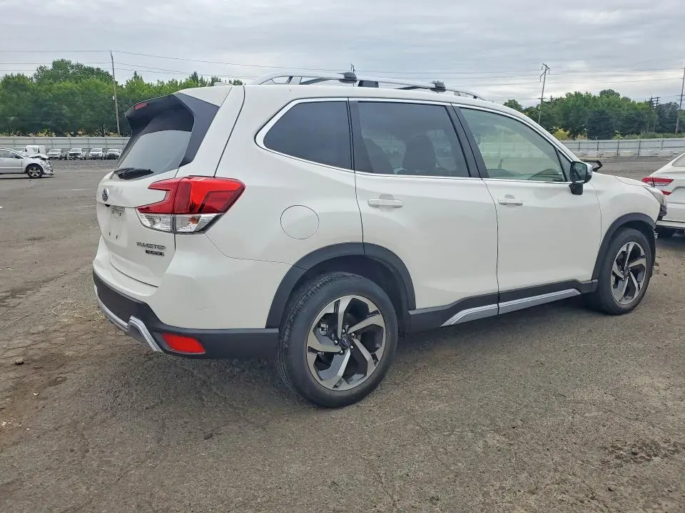 2023 SUBARU FORESTER TOURING  