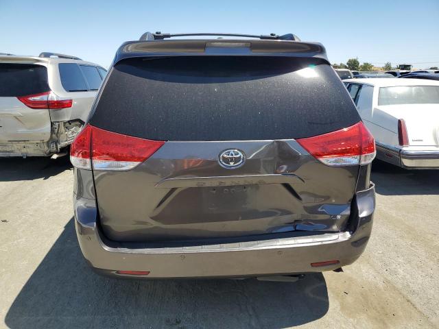 2012 TOYOTA SIENNA LE