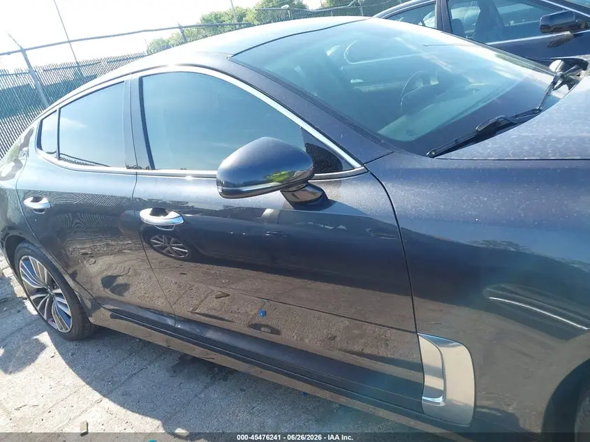2019 KIA STINGER  
