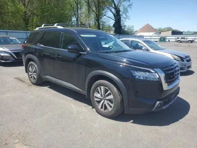 2024 NISSAN PATHFINDER SL  