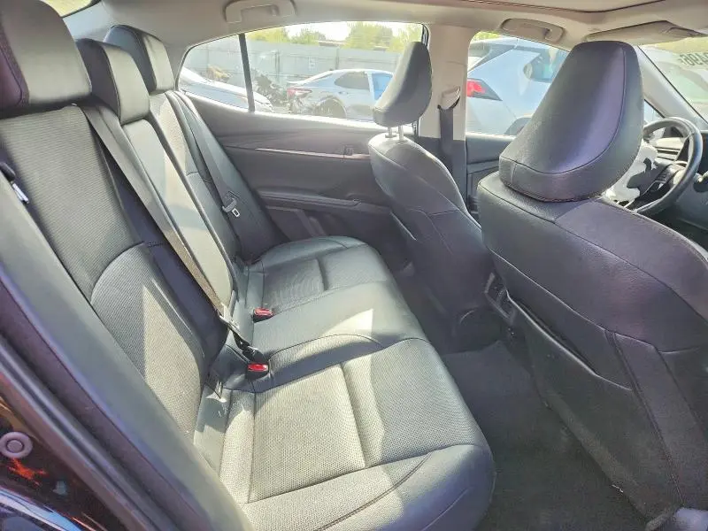 2025 TOYOTA CAMRY XLE  