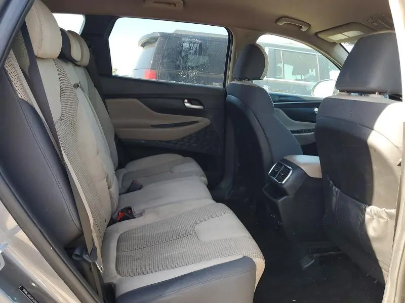 2019 HYUNDAI SANTA FE SE  