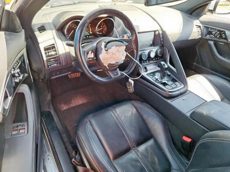 2017 JAGUAR F-TYPE R  