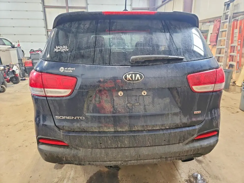 2017 KIA SORENTO LX  