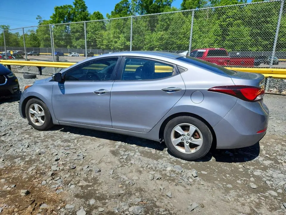 2015 HYUNDAI ELANTRA SE  