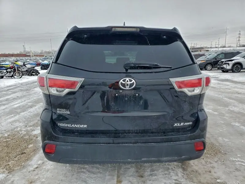 2016 TOYOTA HIGHLANDER XLE  