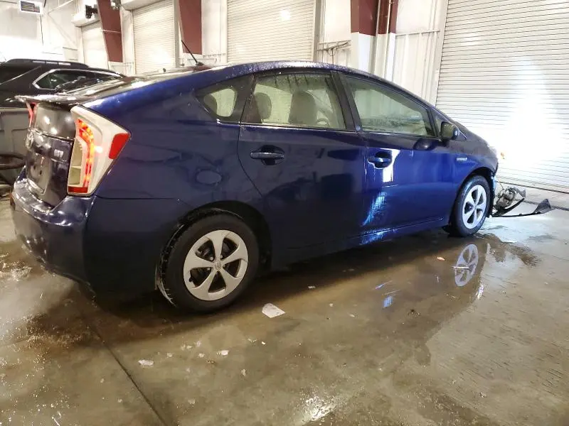 2013 TOYOTA PRIUS   