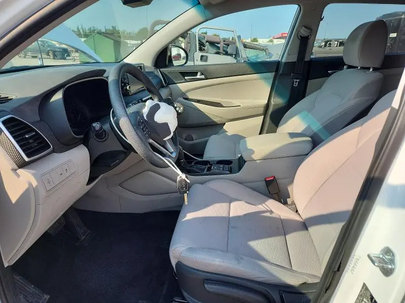 2021 HYUNDAI TUCSON SE  