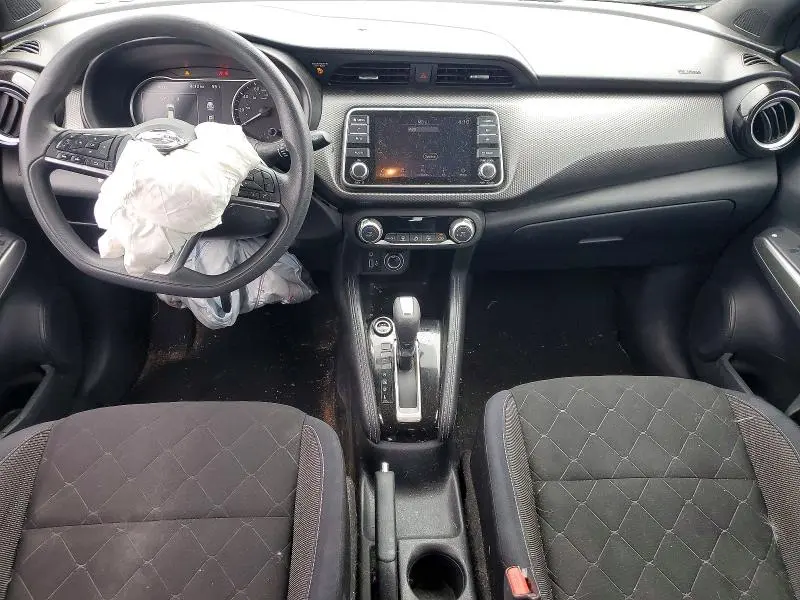 2018 NISSAN KICKS SV  