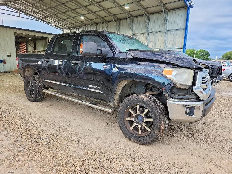 2016 TOYOTA TUNDRA SR5  
