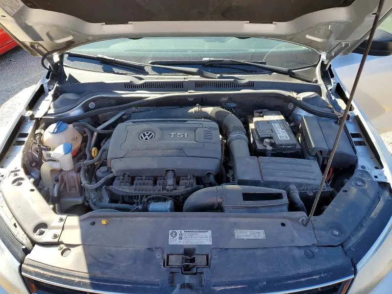 2015 VOLKSWAGEN JETTA SE  