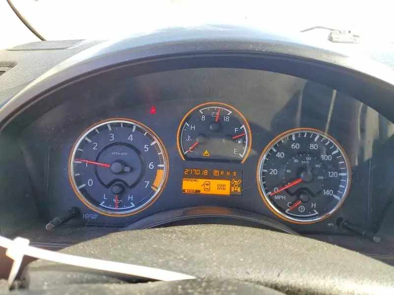 2011 NISSAN TITAN SV  