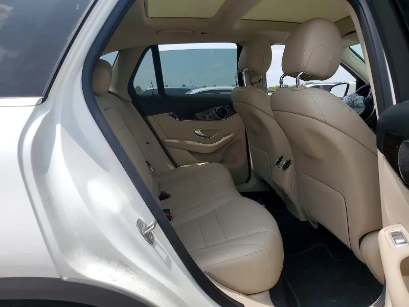2021 MERCEDES-BENZ GLC 300  