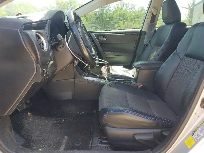 2017 TOYOTA COROLLA SE  