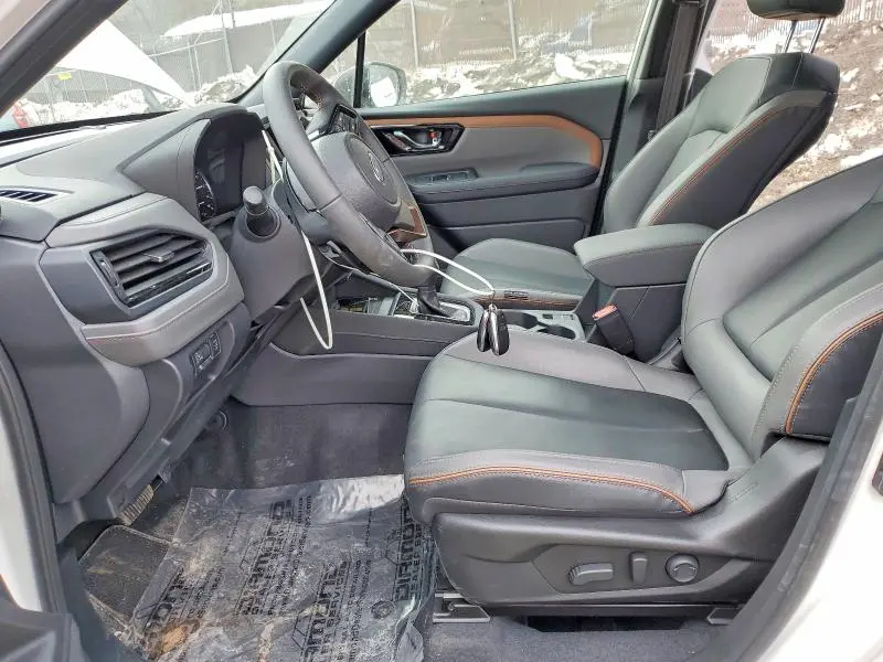 2025 SUBARU FORESTER   