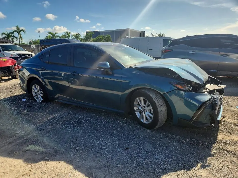 2025 TOYOTA CAMRY   