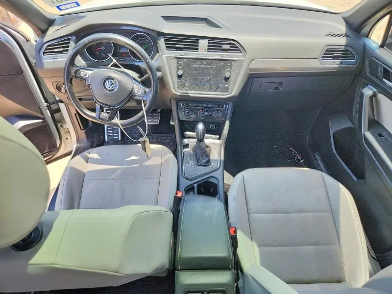 2021 VOLKSWAGEN TIGUAN SE  