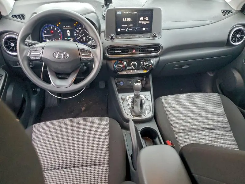 2023 HYUNDAI KONA SE  