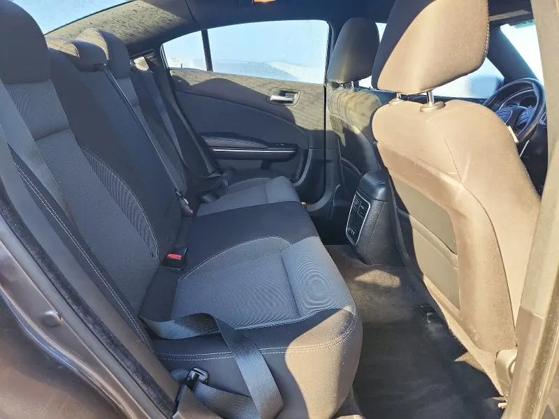 2015 DODGE CHARGER SE  