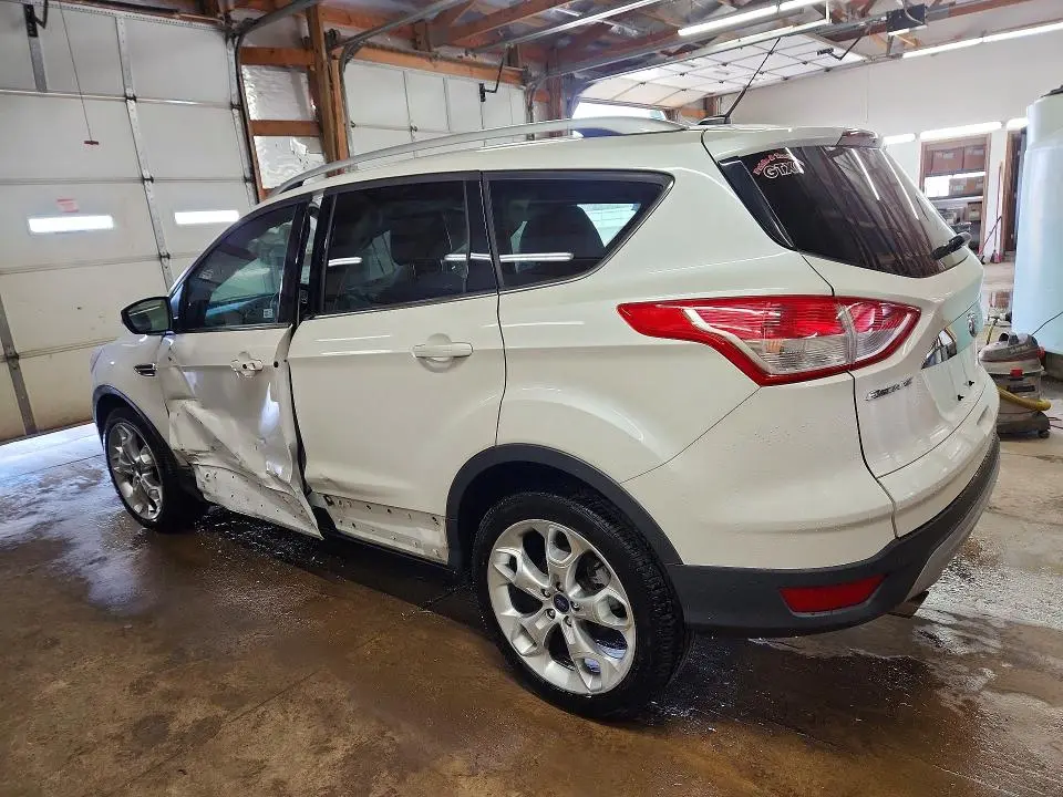 2016 FORD ESCAPE TITANIUM  