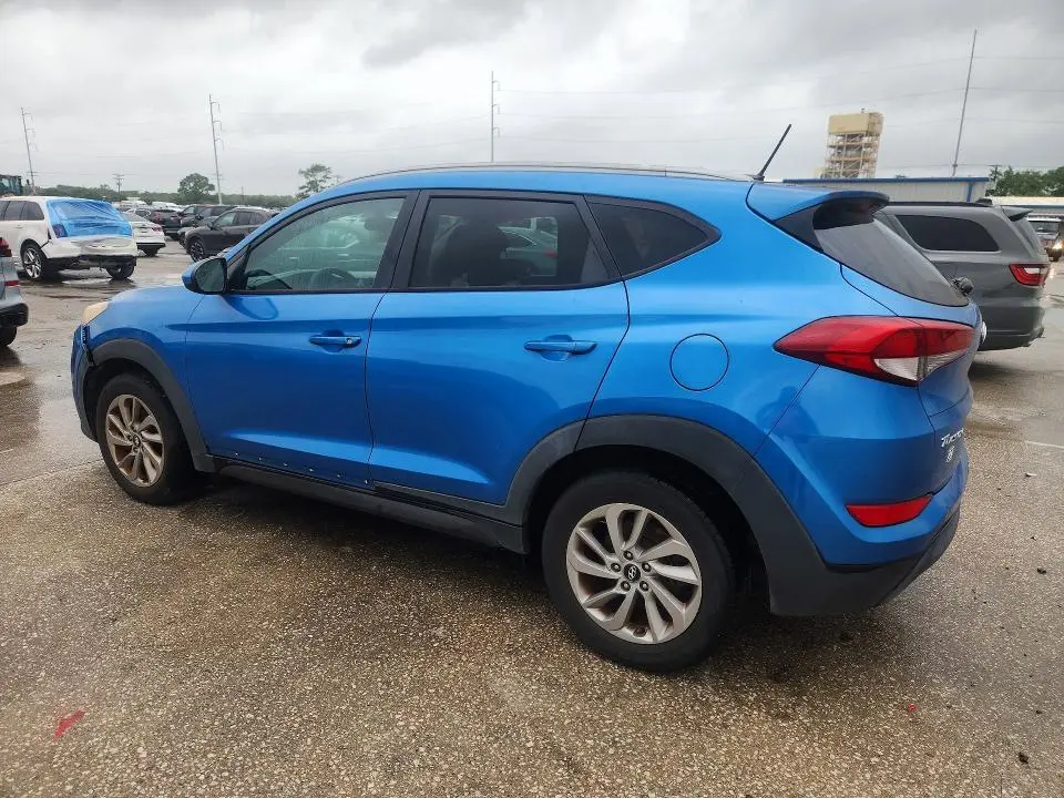 2016 HYUNDAI TUCSON SE  
