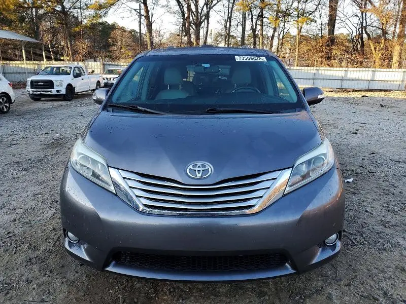 2015 TOYOTA SIENNA XLE  
