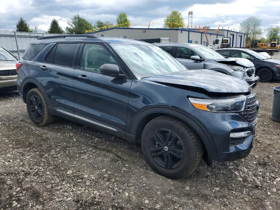 2022 FORD EXPLORER XLT  