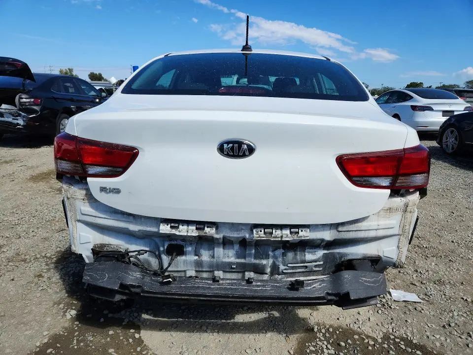 2018 KIA RIO LX  