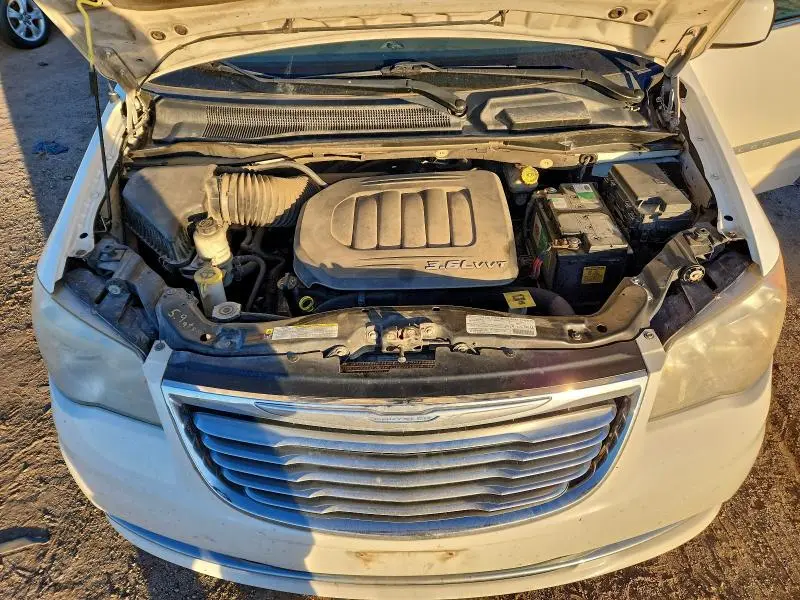 2013 CHRYSLER TOWN & COUNTRY TOURING  