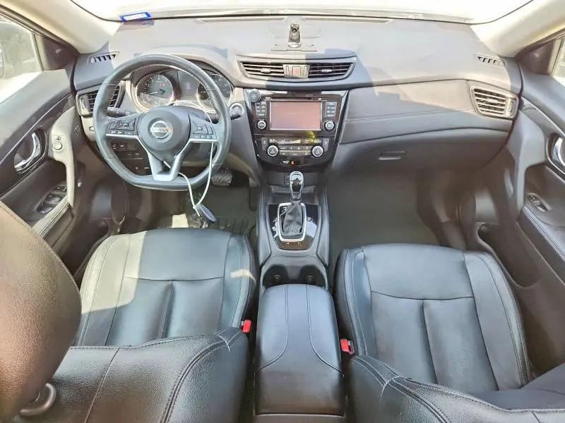 2017 NISSAN ROGUE SL  