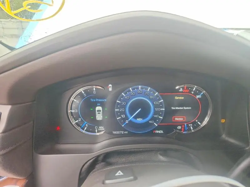 2017 CADILLAC ESCALADE LUXURY  