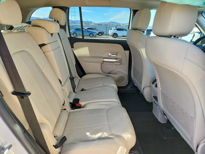 2023 MERCEDES-BENZ GLB 250 4MATIC  