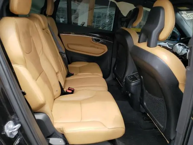 2016 VOLVO XC90 T6  